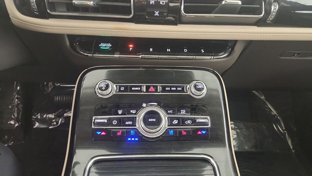 Used 2022 Lincoln Nautilus Reserve image 16