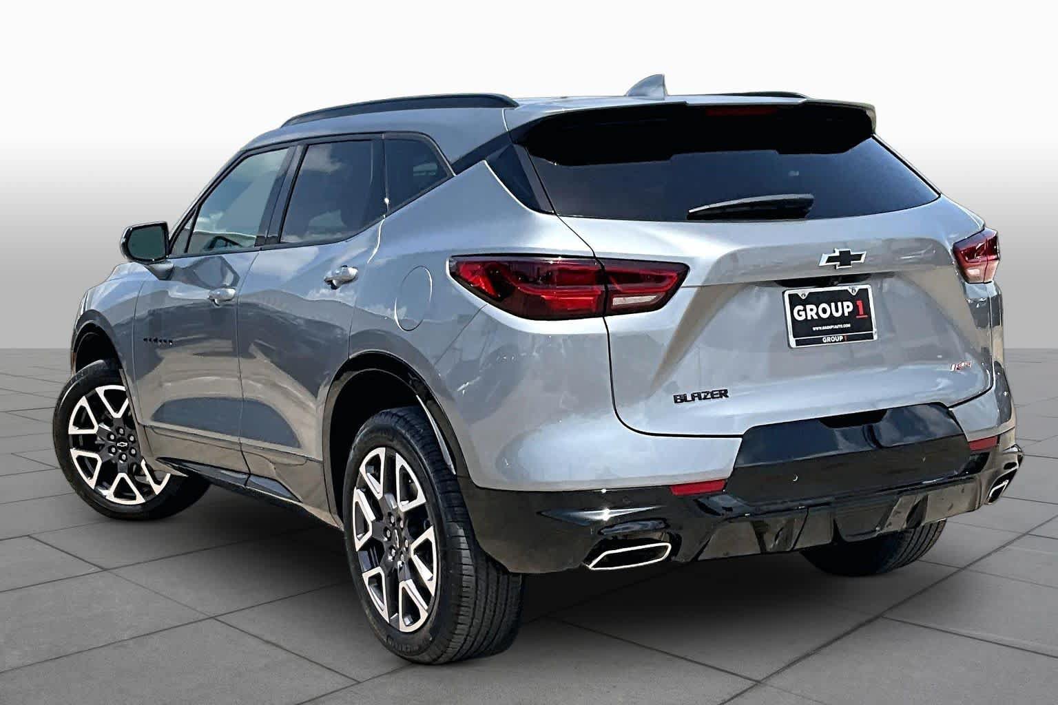 Used 2025 Chevrolet Blazer RS FWD image 12