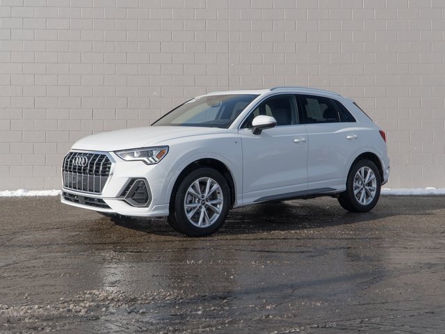 Certified 2025 Audi Q3 2.0T Premium w/ Convenience Package