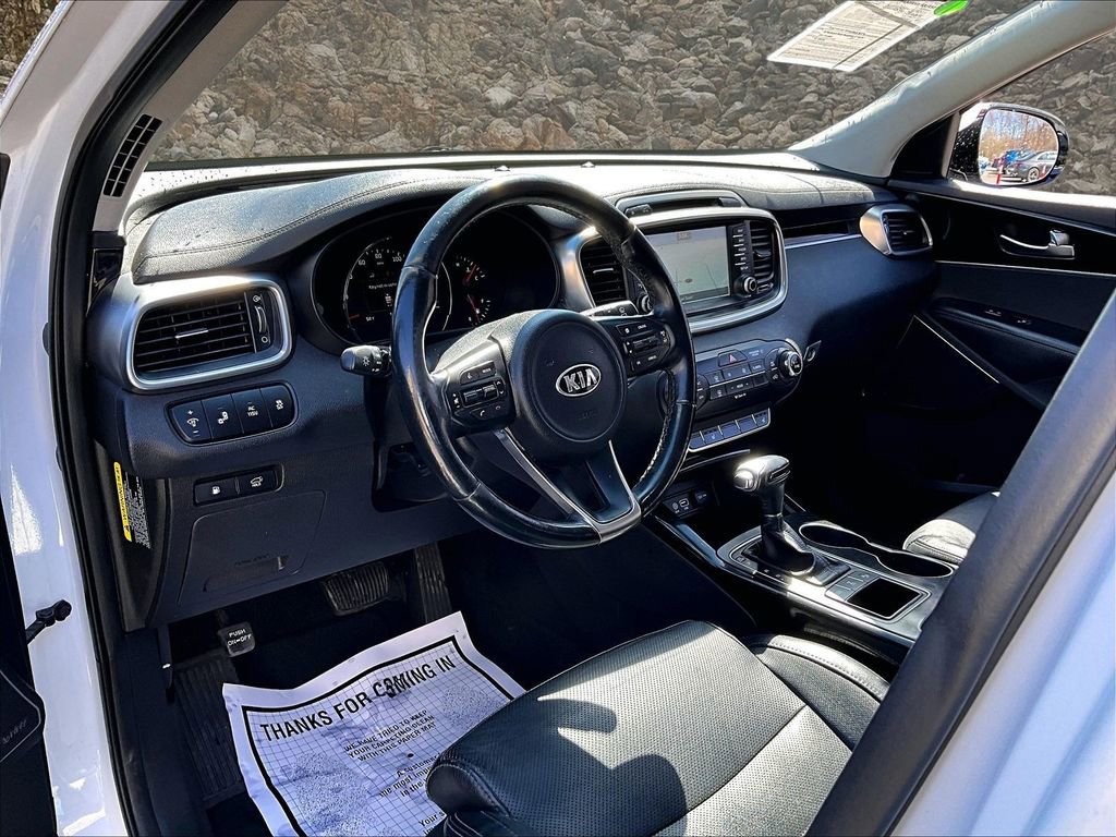 Used 2016 Kia Sorento SX image 12