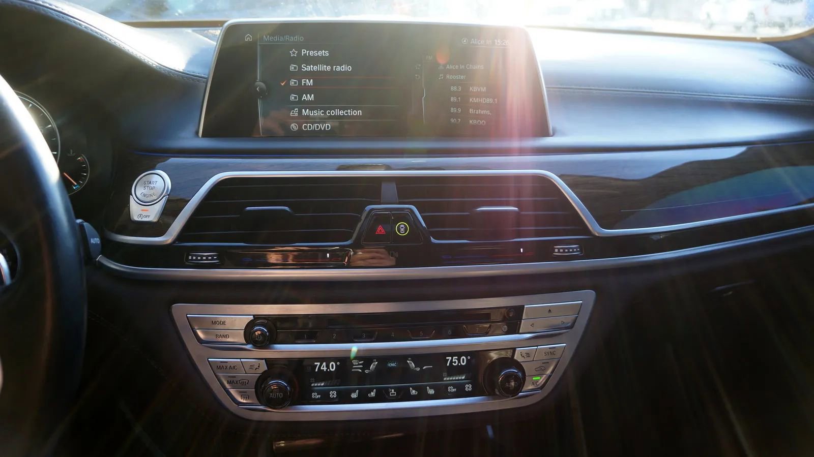 Used 2016 BMW 750i xDrive 750i xDrive Sedan 4D image 17