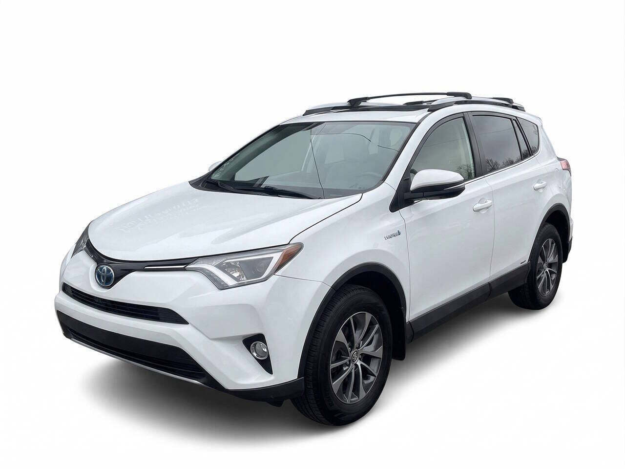Used 2016 Toyota RAV4 XLE image 1