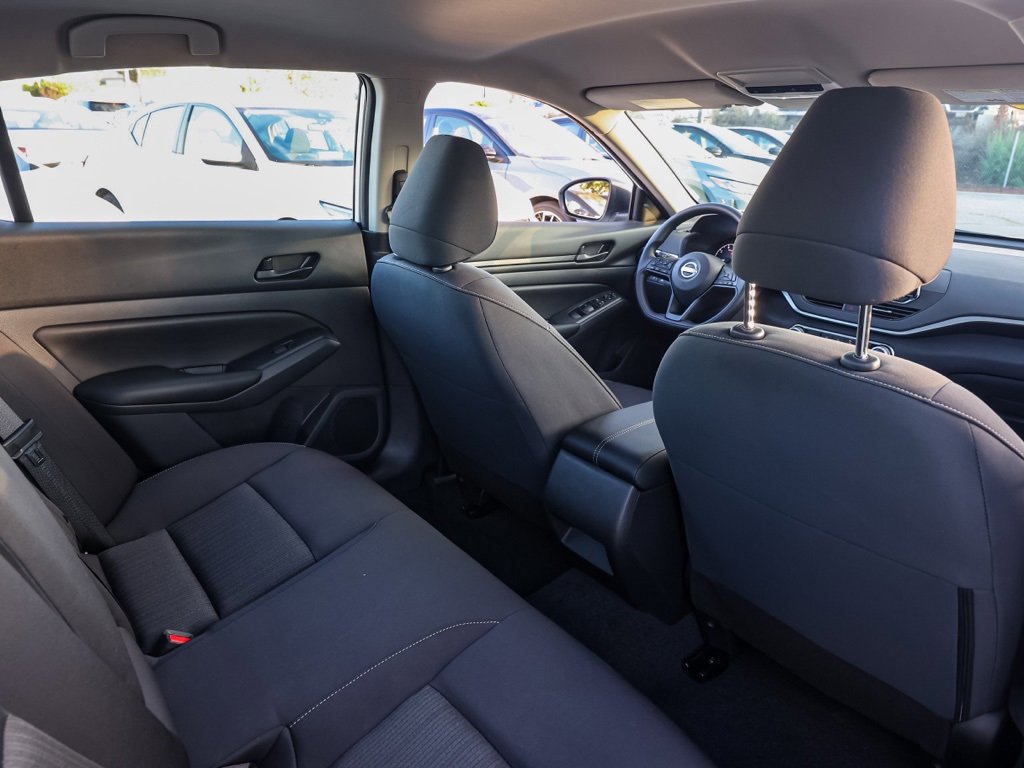 Used 2025 Nissan Altima 2.5 S image 16