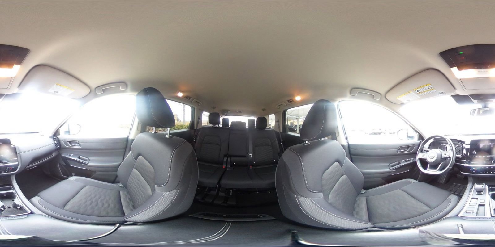 Used 2025 Nissan Pathfinder SV image 46