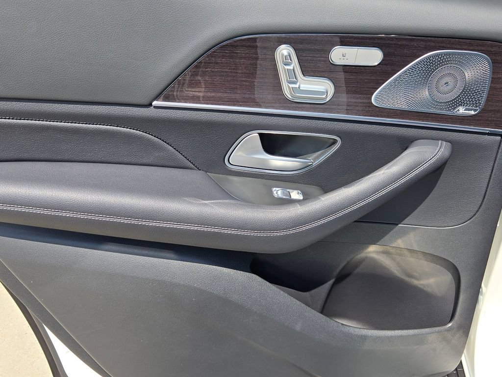 Used 2020 Mercedes-Benz GLS 450 4MATIC image 41