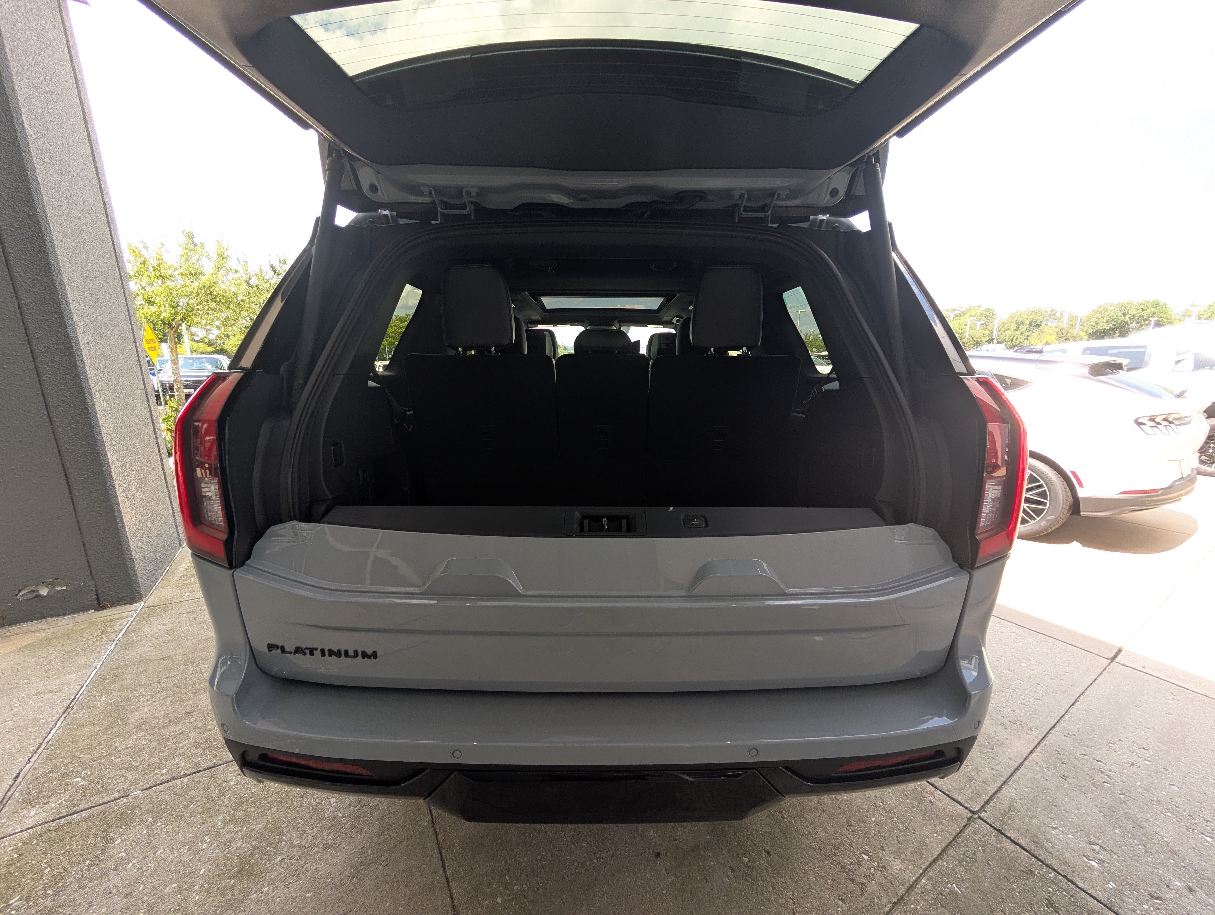 New 2027 Ford Expedition Platinum w/ Stealth Appearance Package AWD/4WD image 9