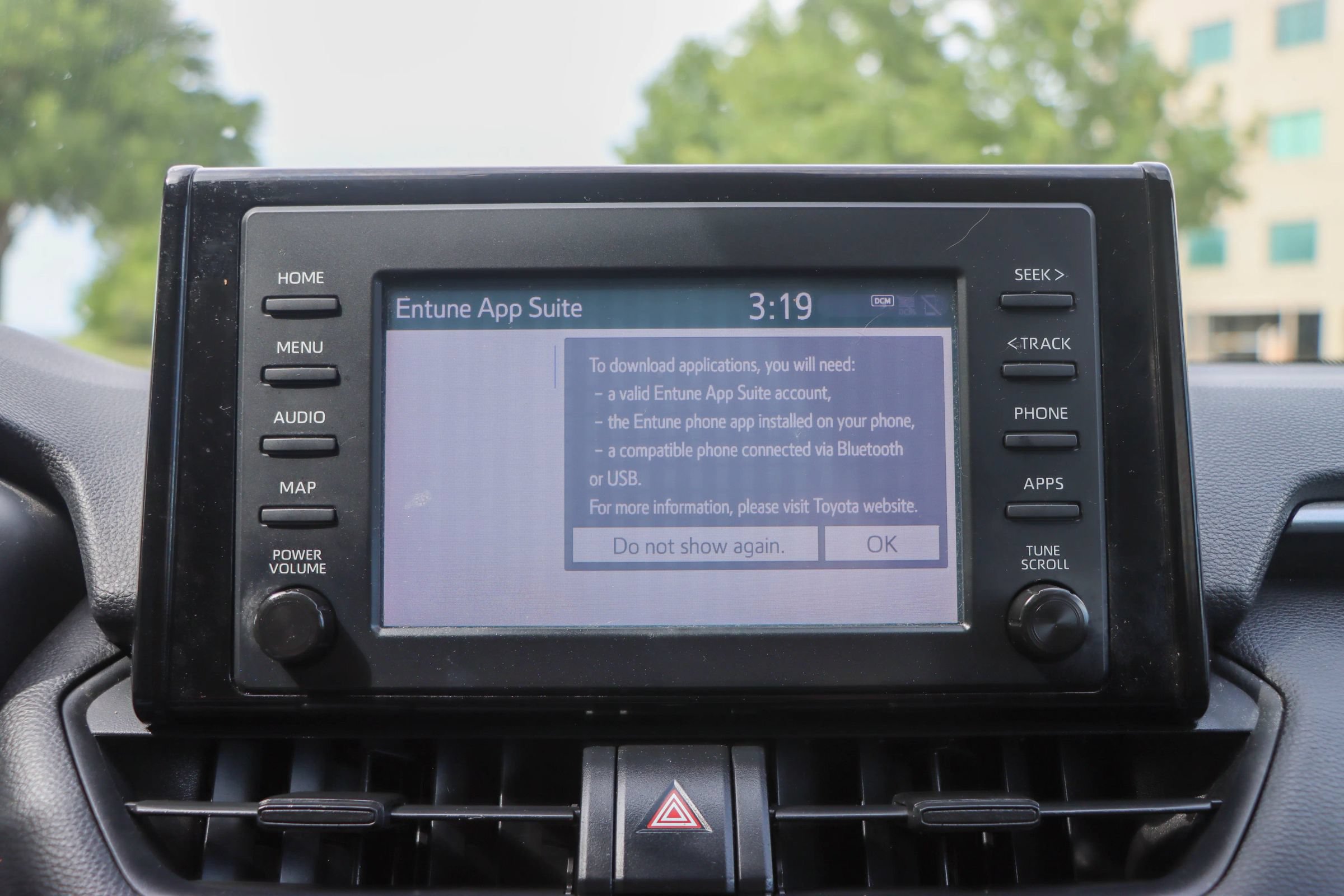 Used 2019 Toyota RAV4 LE FWD image 33