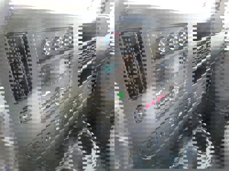 Used 2014 Chevrolet Express 2500 image 25