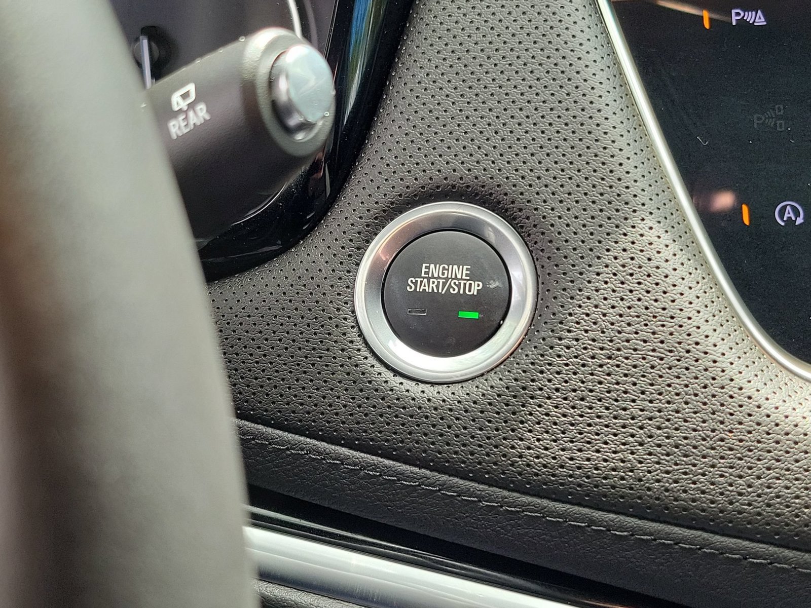 Used 2025 Cadillac XT6 Luxury FWD image 27