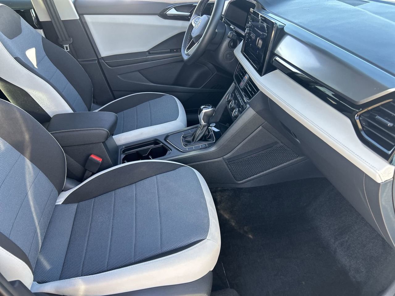 Certified 2025 Volkswagen Taos S image 8