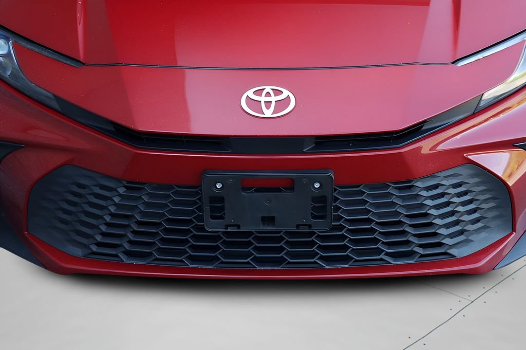 Used 2025 Toyota Camry SE FWD image 8