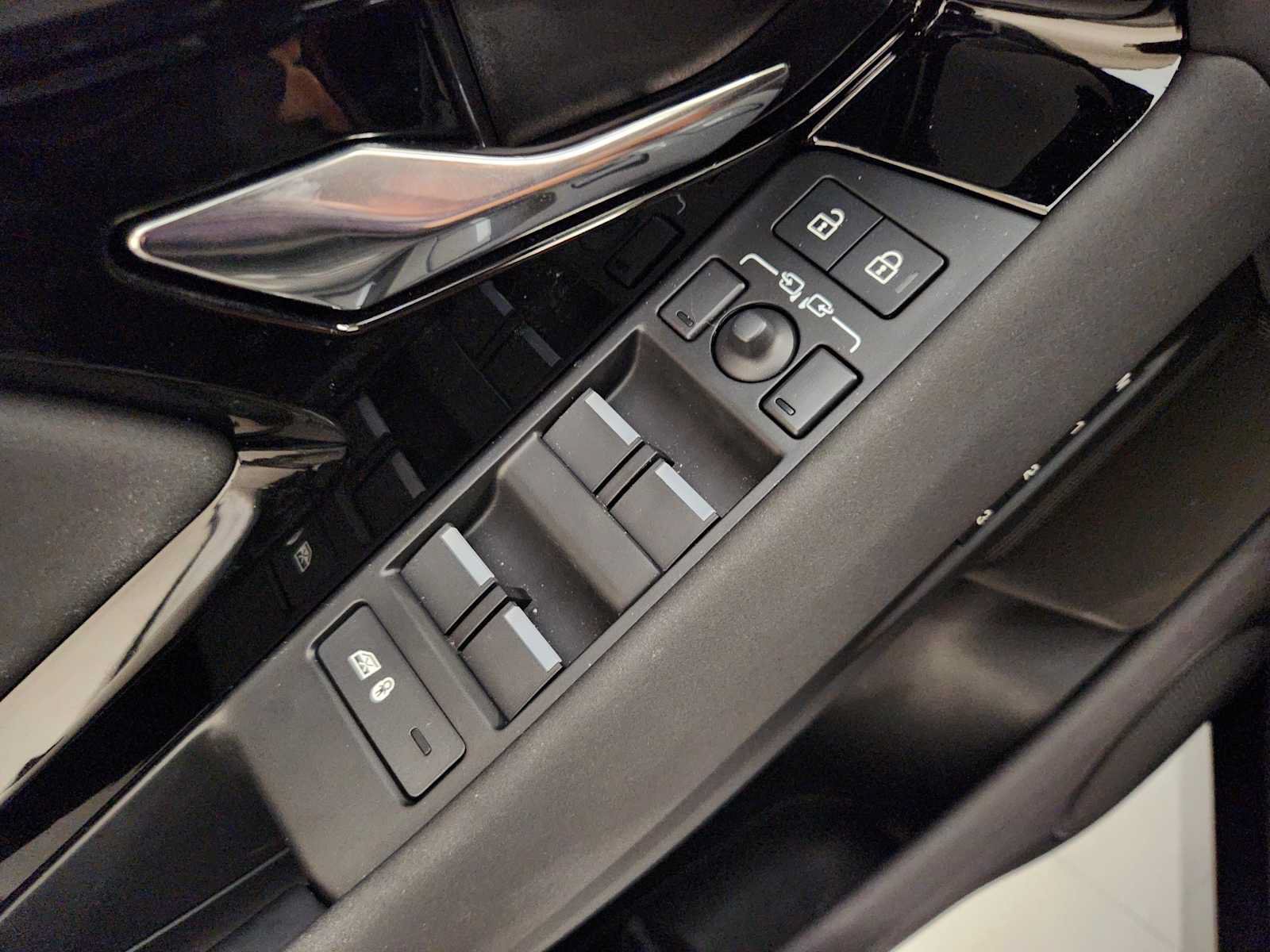 Used 2026 Land Rover Range Rover Evoque S AWD/4WD image 22