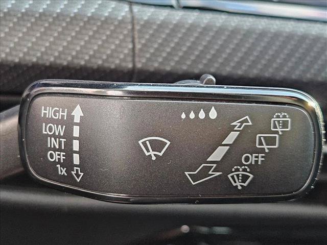 Used 2024 Volkswagen Golf R AWD/4WD image 9