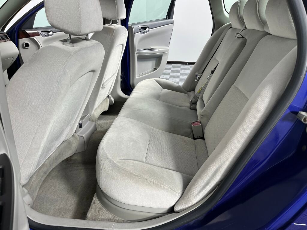 Used 2007 Chevrolet Impala LT image 19