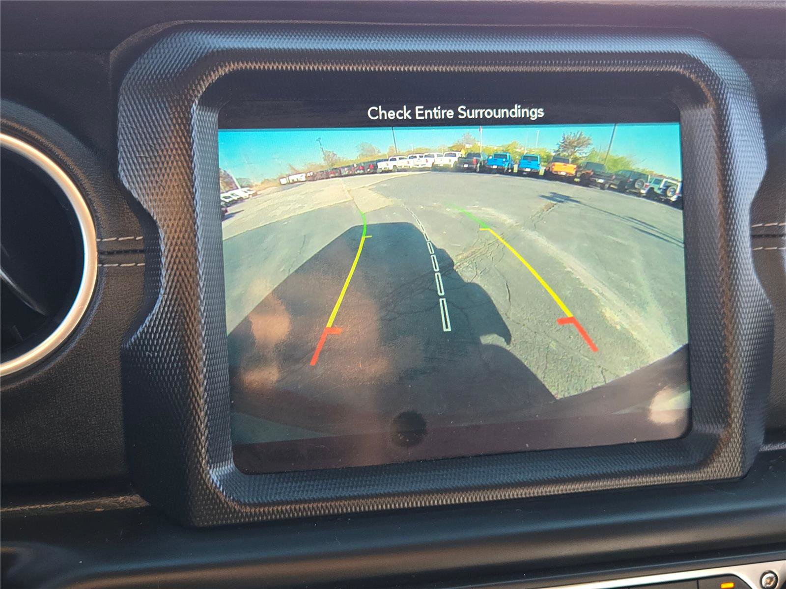 Certified 2018 Jeep Wrangler Unlimited Sahara image 28