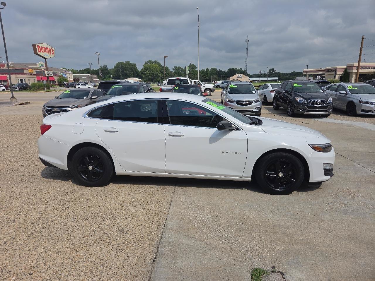 Used 2020 Chevrolet Malibu LS FWD image 5