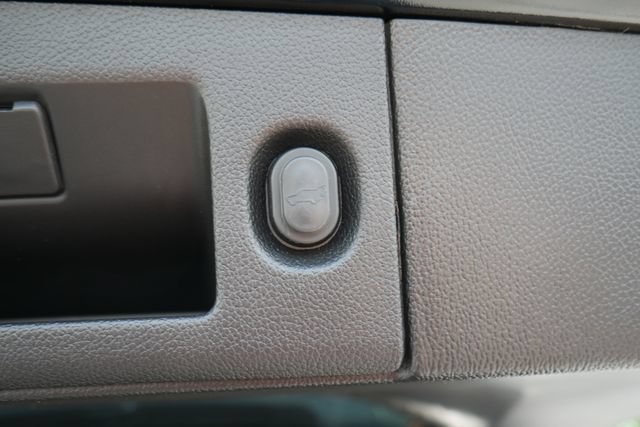 Used 2020 Cadillac Escalade Luxury AWD/4WD image 12