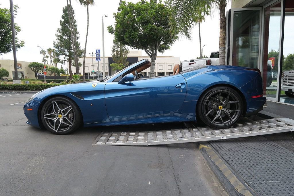 Used 2016 Ferrari California T RWD image 47