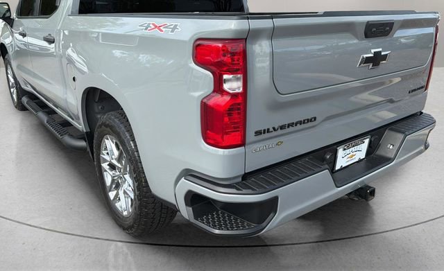 Used 2024 Chevrolet Silverado 1500 Custom w/ Turbomax Blackout Package image 10