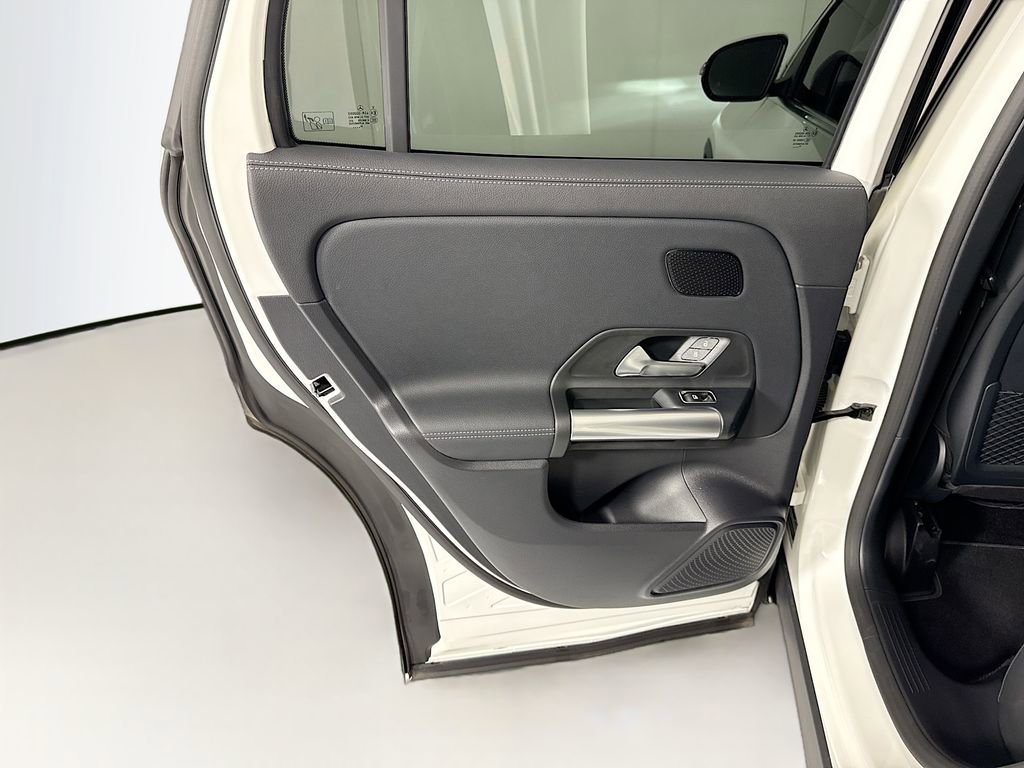 Used 2025 Mercedes-Benz GLA 250 image 27