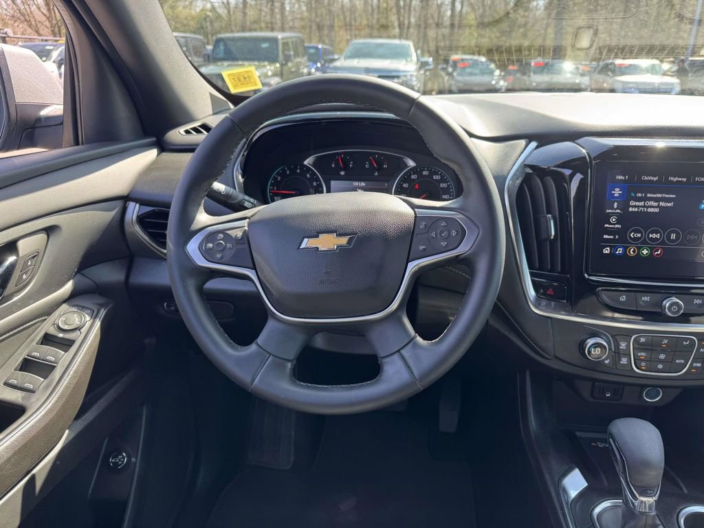Used 2023 Chevrolet Traverse LT FWD image 12