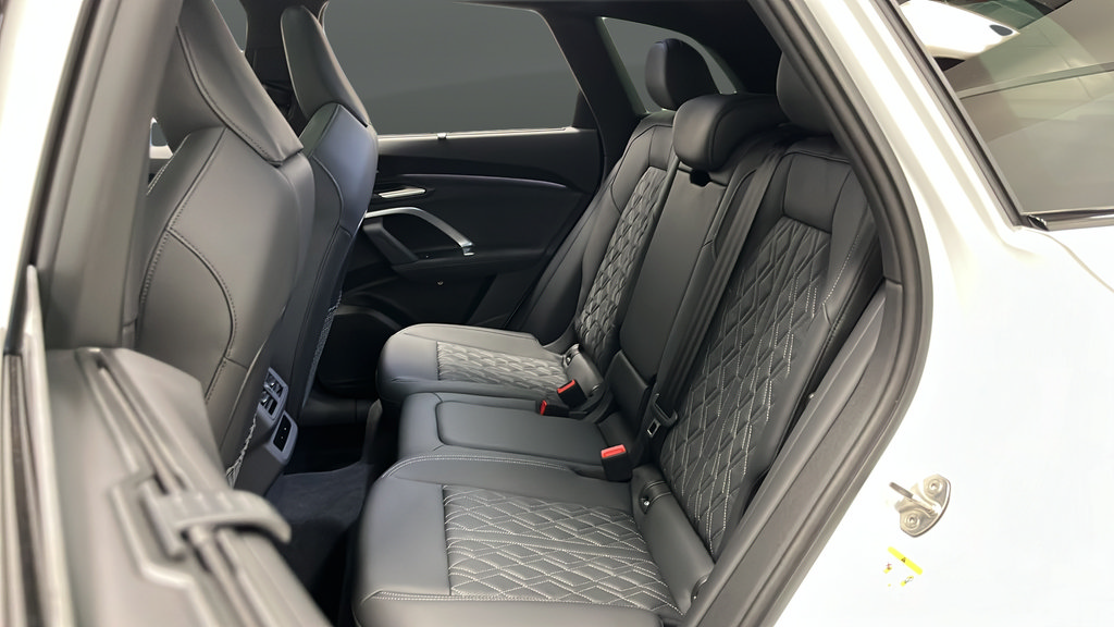 Used 2025 Audi SQ5 Premium Plus AWD/4WD image 21