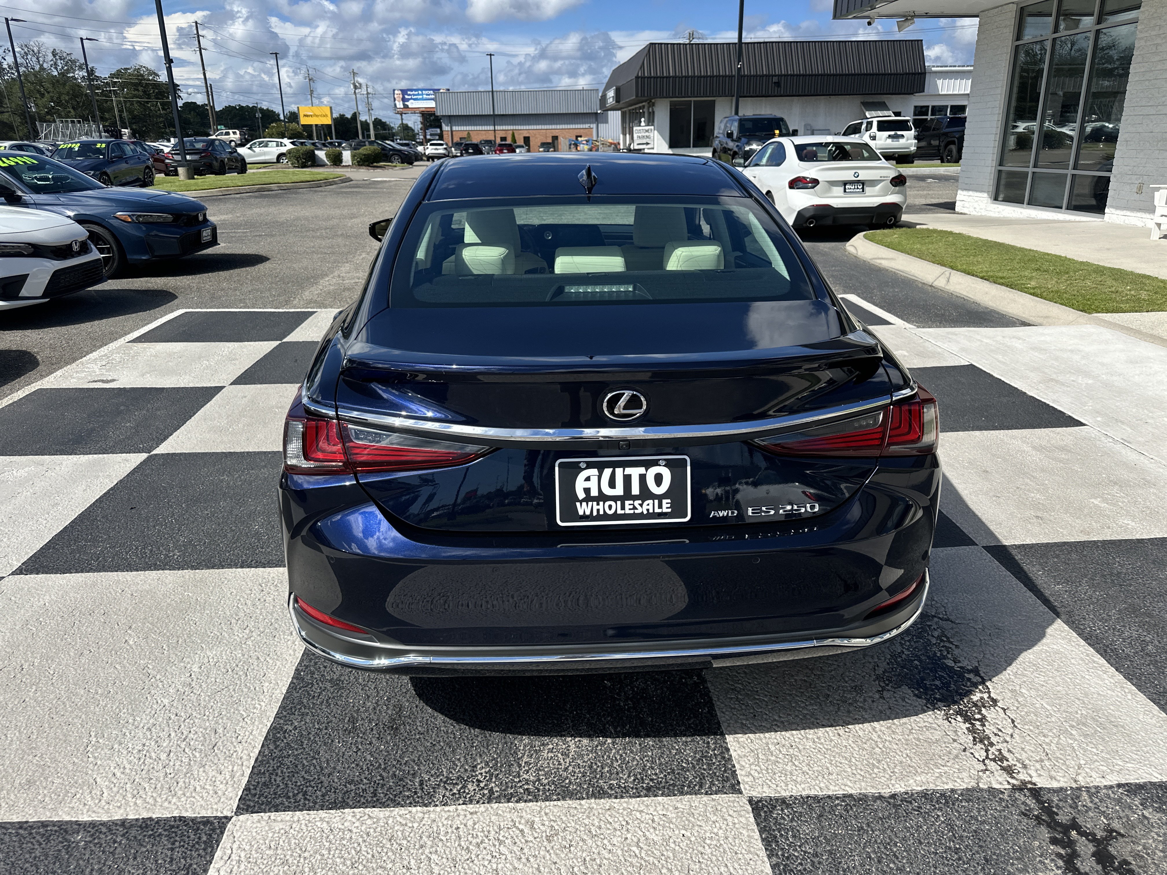Used 2022 Lexus ES 250 w/ Premium Package AWD/4WD image 7