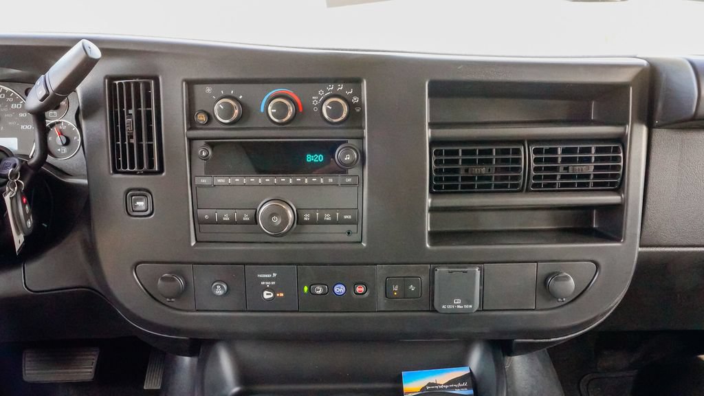 Used 2025 GMC Savana 3500 LT RWD image 16