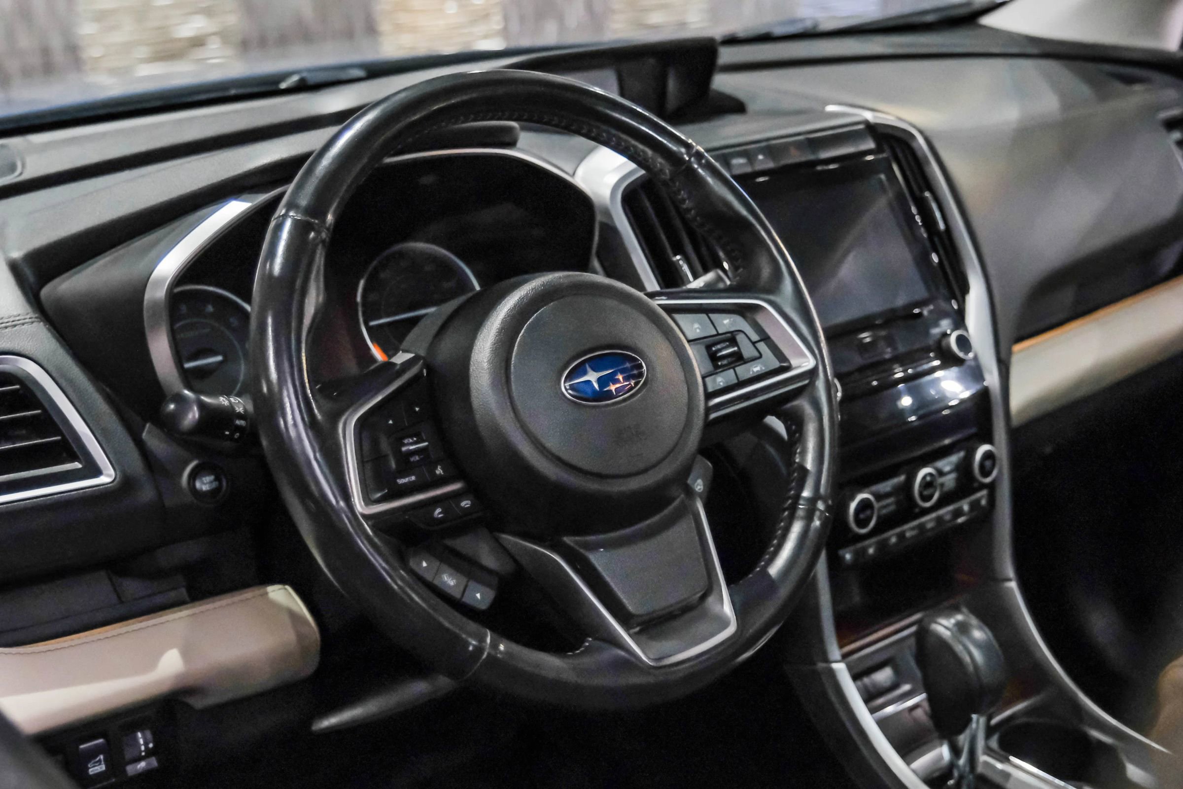 Used 2019 Subaru Ascent Touring w/ Popular Package #3 image 14