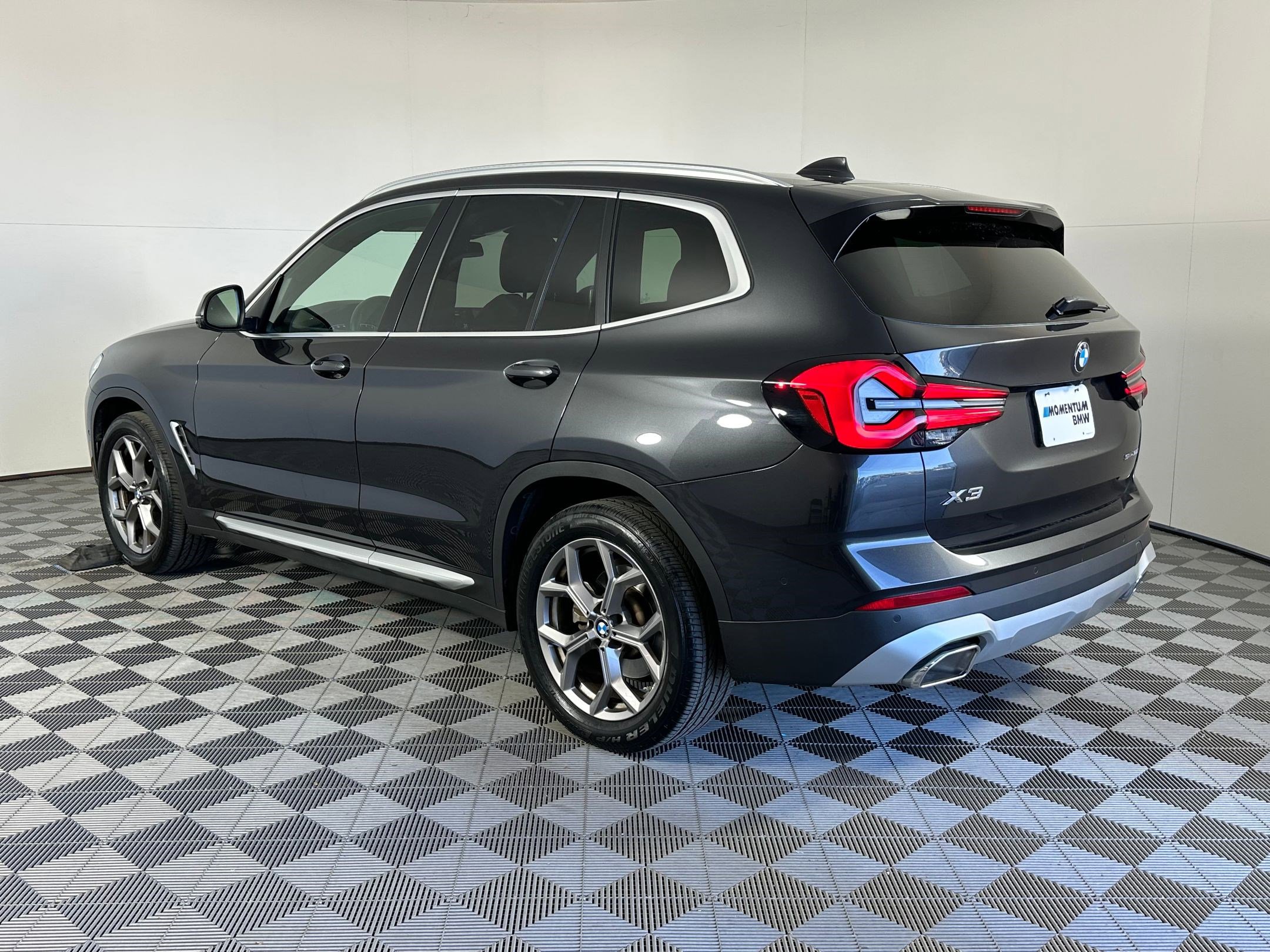 Certified 2023 BMW X3 sDrive30i w/ Convenience Package image 3
