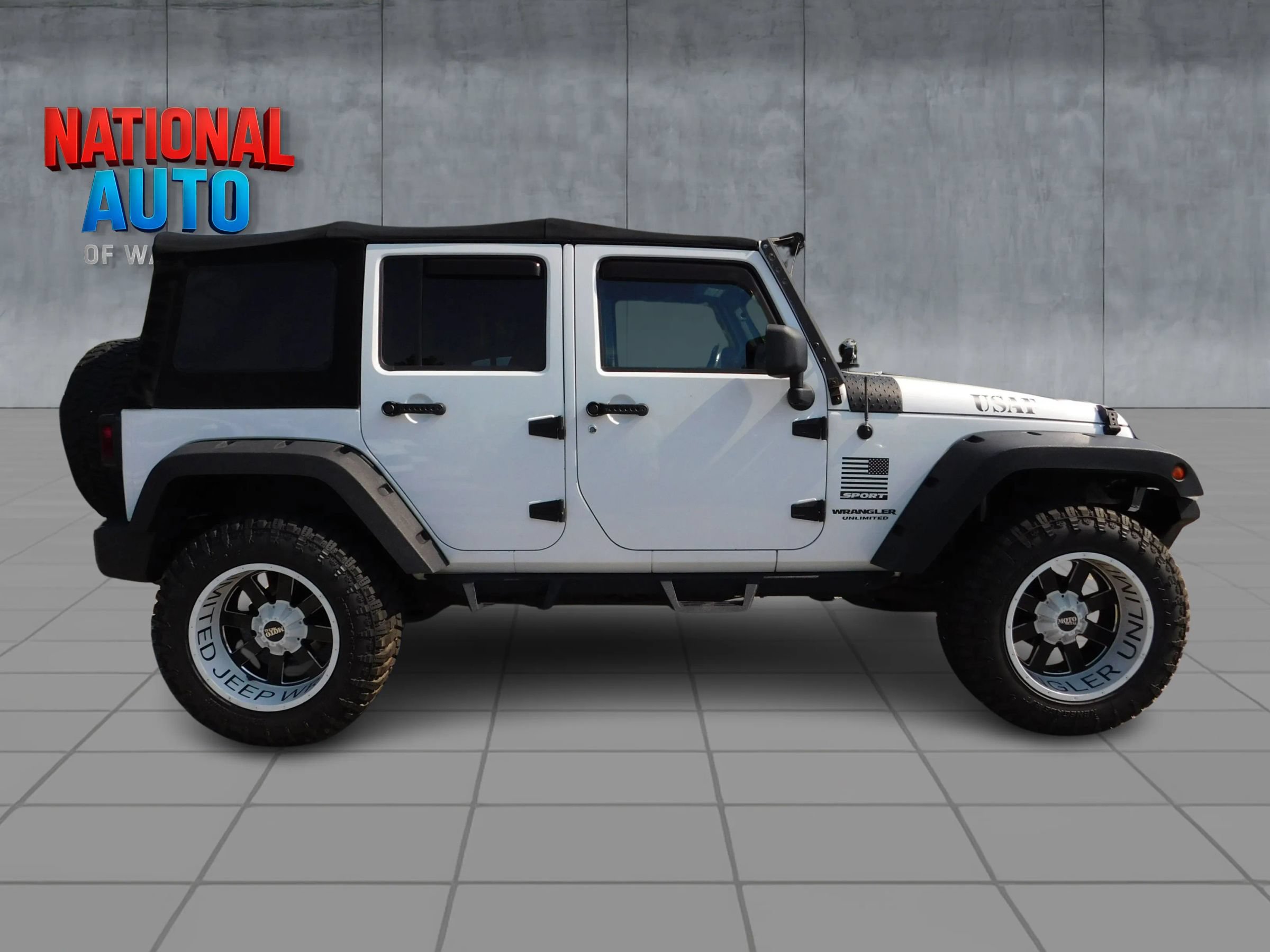Used 2015 Jeep Wrangler Unlimited Sport w/ Quick Order Package 24S AWD/4WD image 3