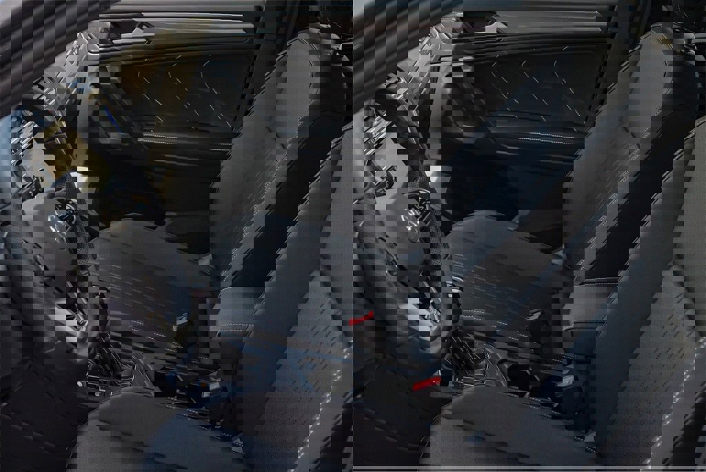 New 2024 Volkswagen Tiguan SE R-Line image 8