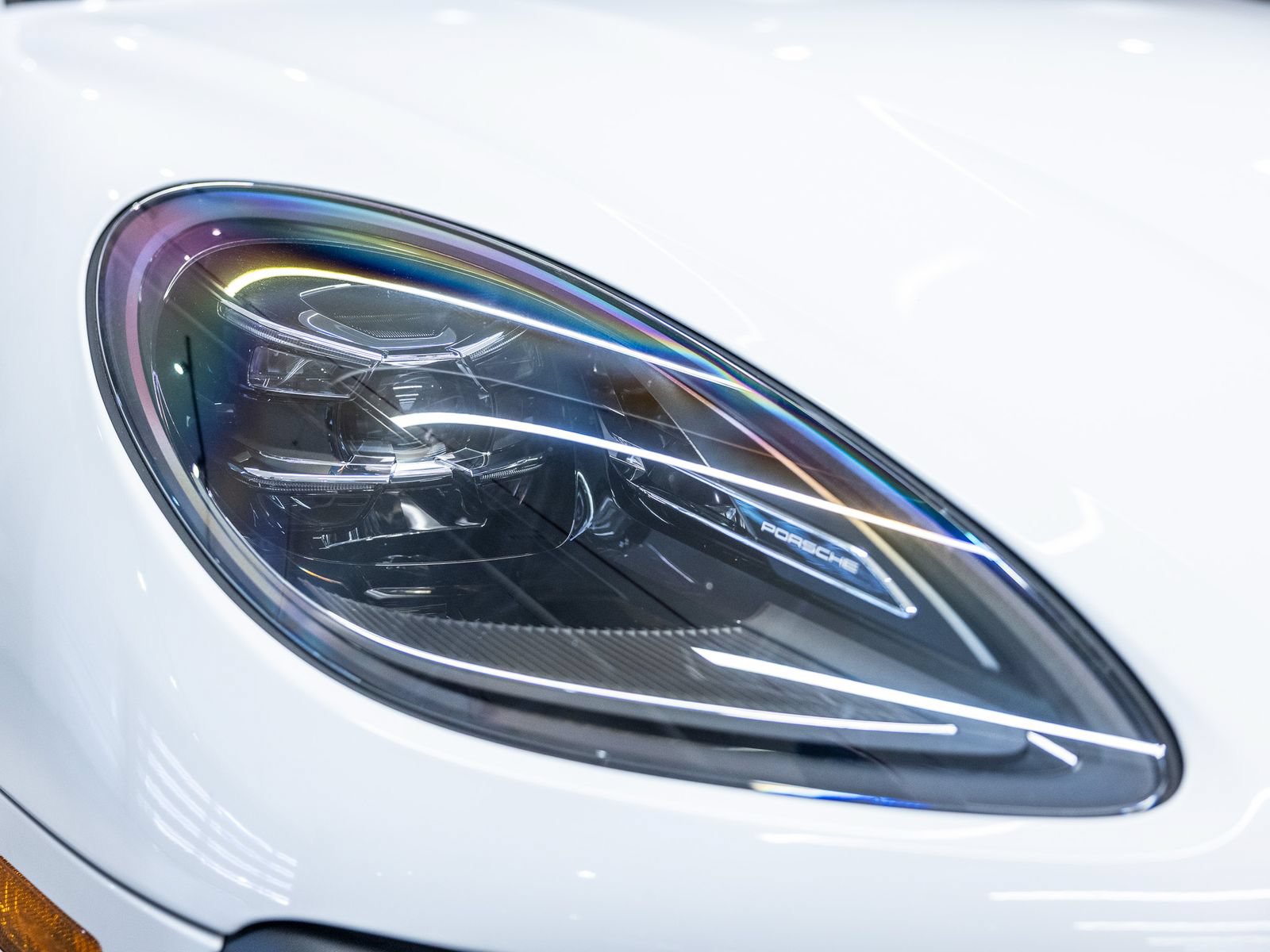 Certified 2025 Porsche Macan S AWD/4WD image 13