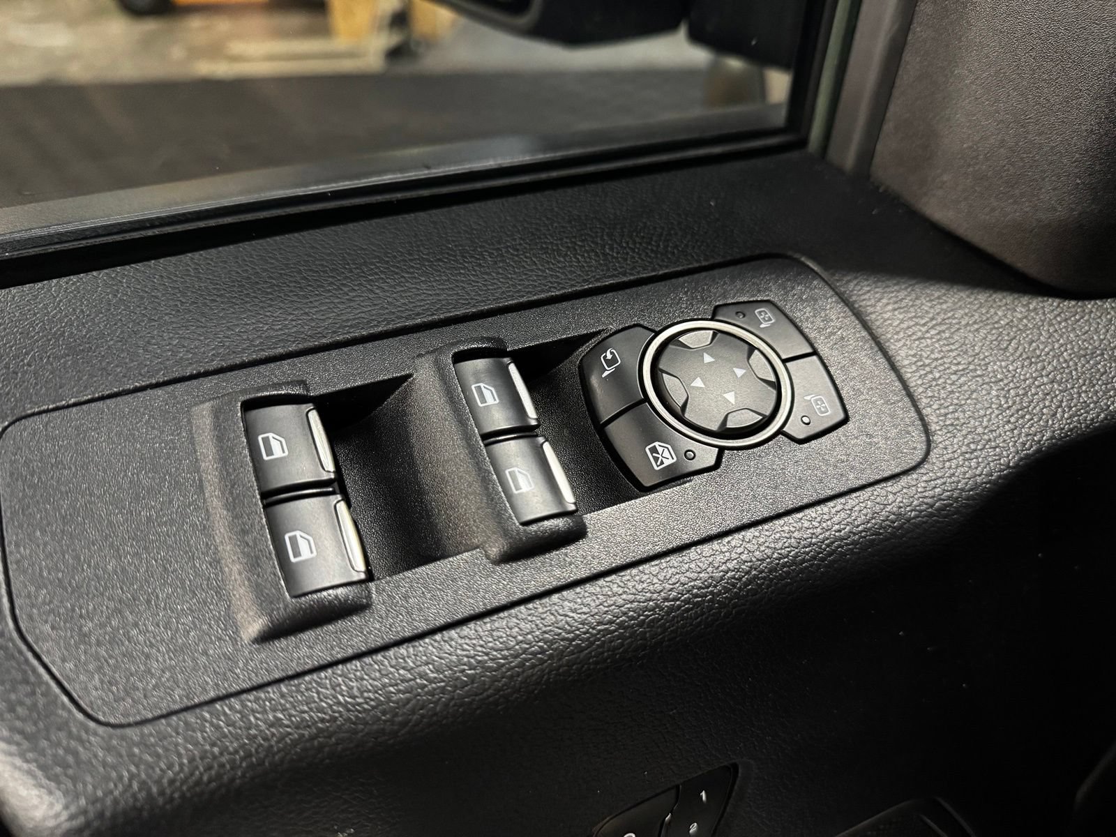 Used 2019 Ford F150 Raptor w/ Equipment Group 802A Luxury AWD/4WD image 25
