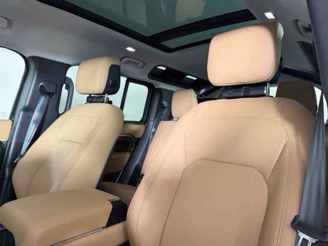 New 2026 Land Rover Defender 110 X-Dynamic SE AWD/4WD image 15