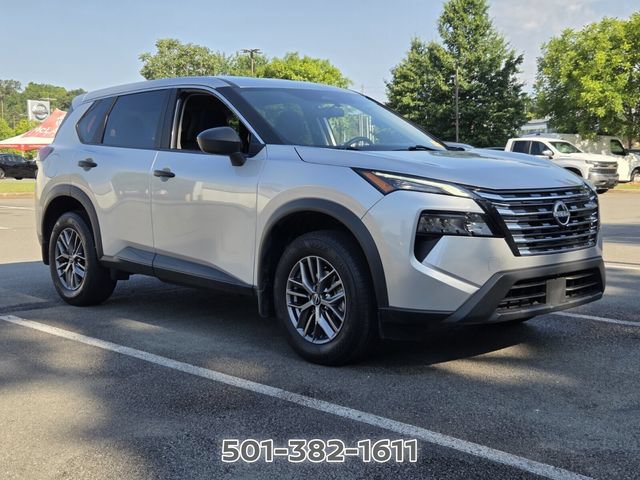 Used 2024 Nissan Rogue S AWD/4WD image 7