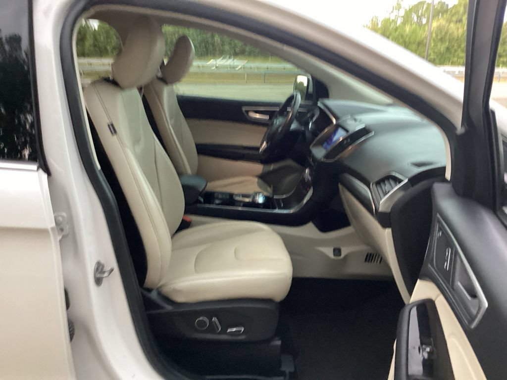 Used 2019 Ford Edge Titanium w/ Equipment Group 301A FWD image 37