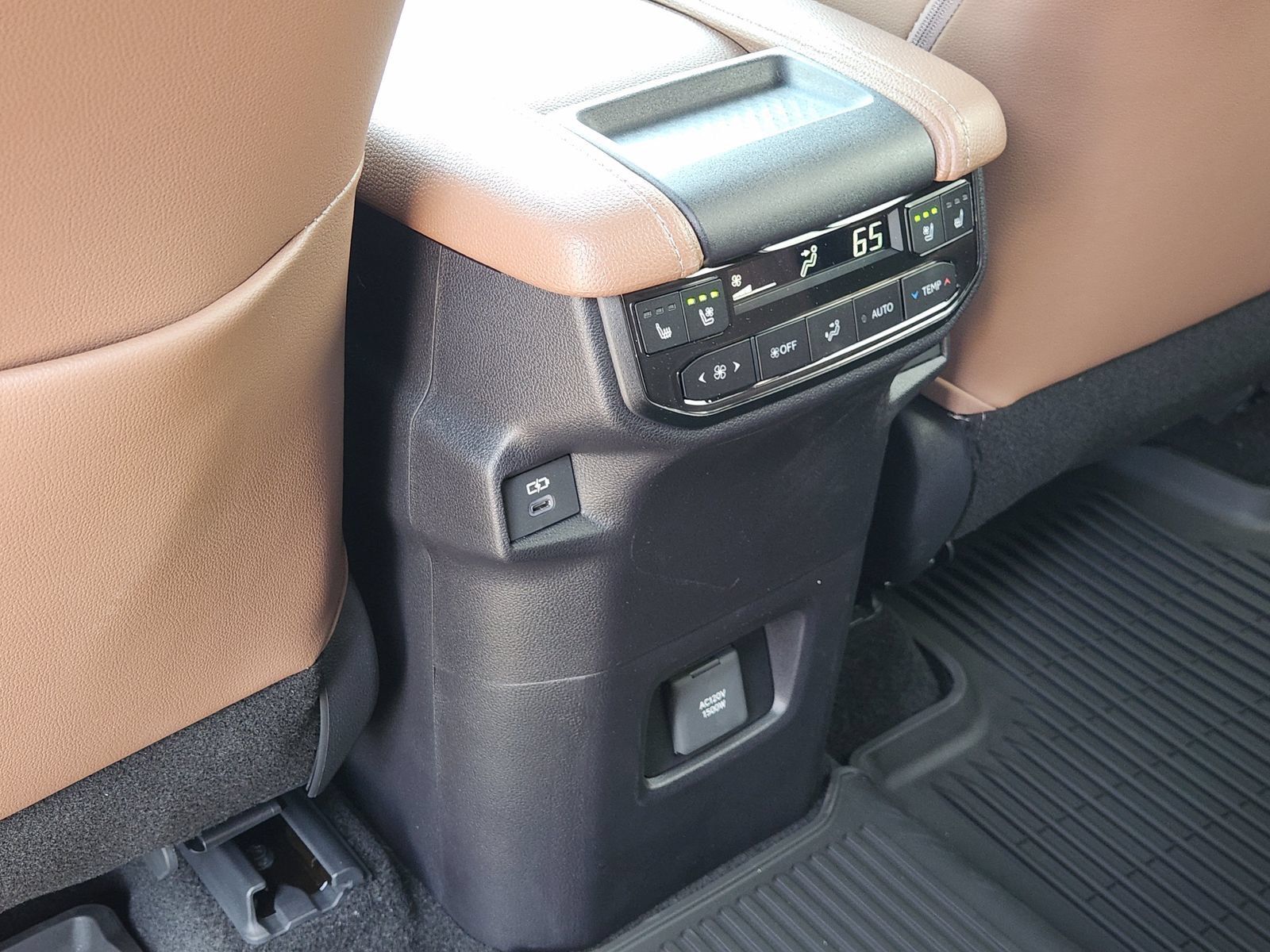 Used 2026 Toyota Grand Highlander AWD Hybrid image 34