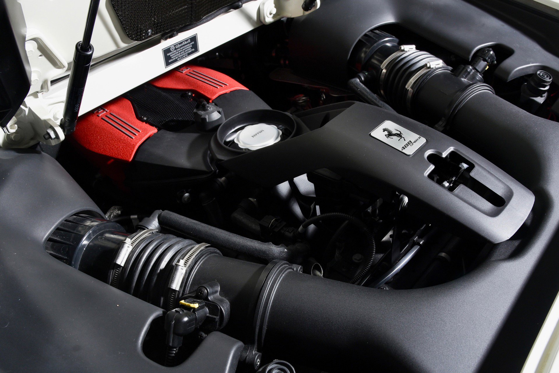 Used 2018 Ferrari 488 Spider image 15