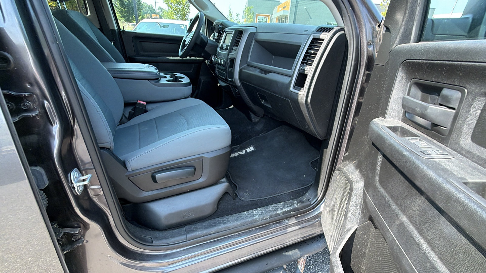 Used 2019 RAM 1500 Express AWD/4WD image 19