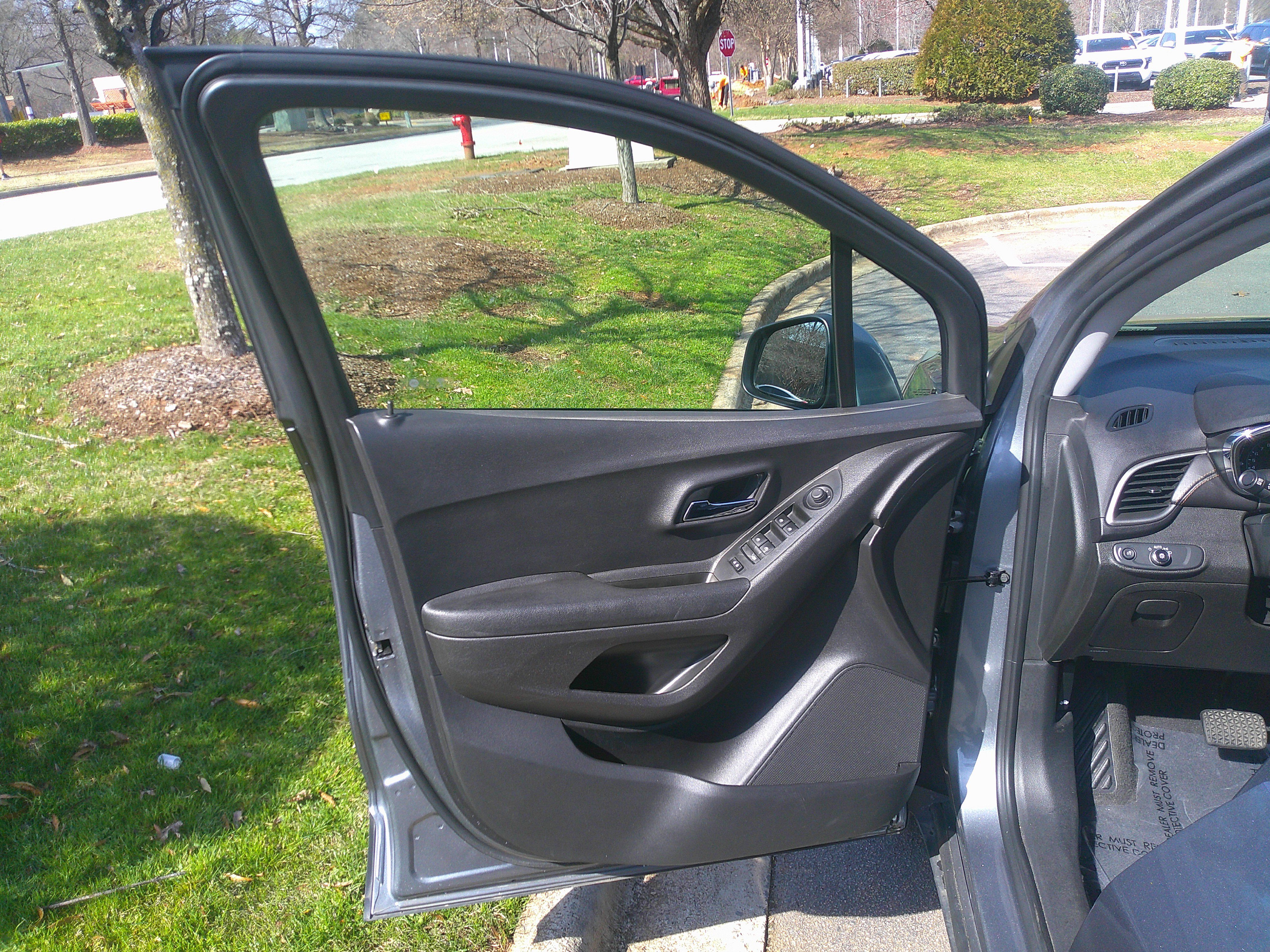 Used 2020 Chevrolet Trax LS w/ Tint and Cruise Package image 31