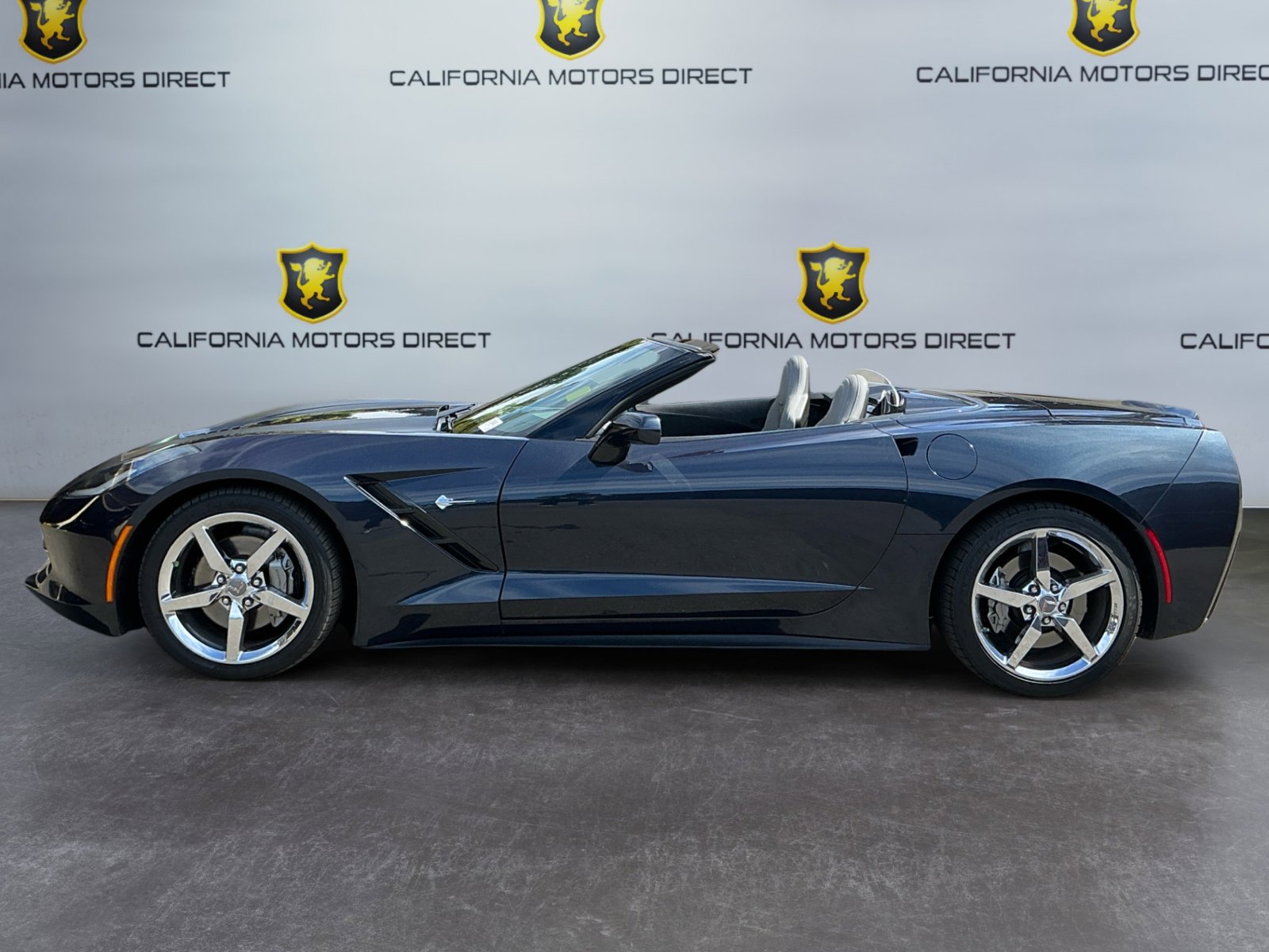 Used 2014 Chevrolet Corvette Stingray Convertible w/ 3LT Preferred Equipment Group image 8