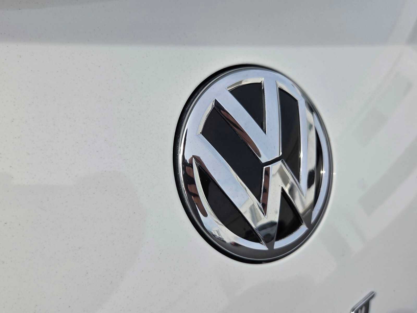 Used 2018 Volkswagen Beetle 2.0T Dune FWD image 14
