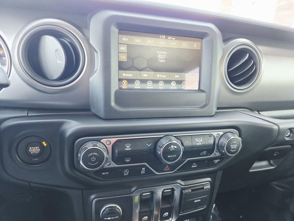 Used 2022 Jeep Wrangler Sport S image 27