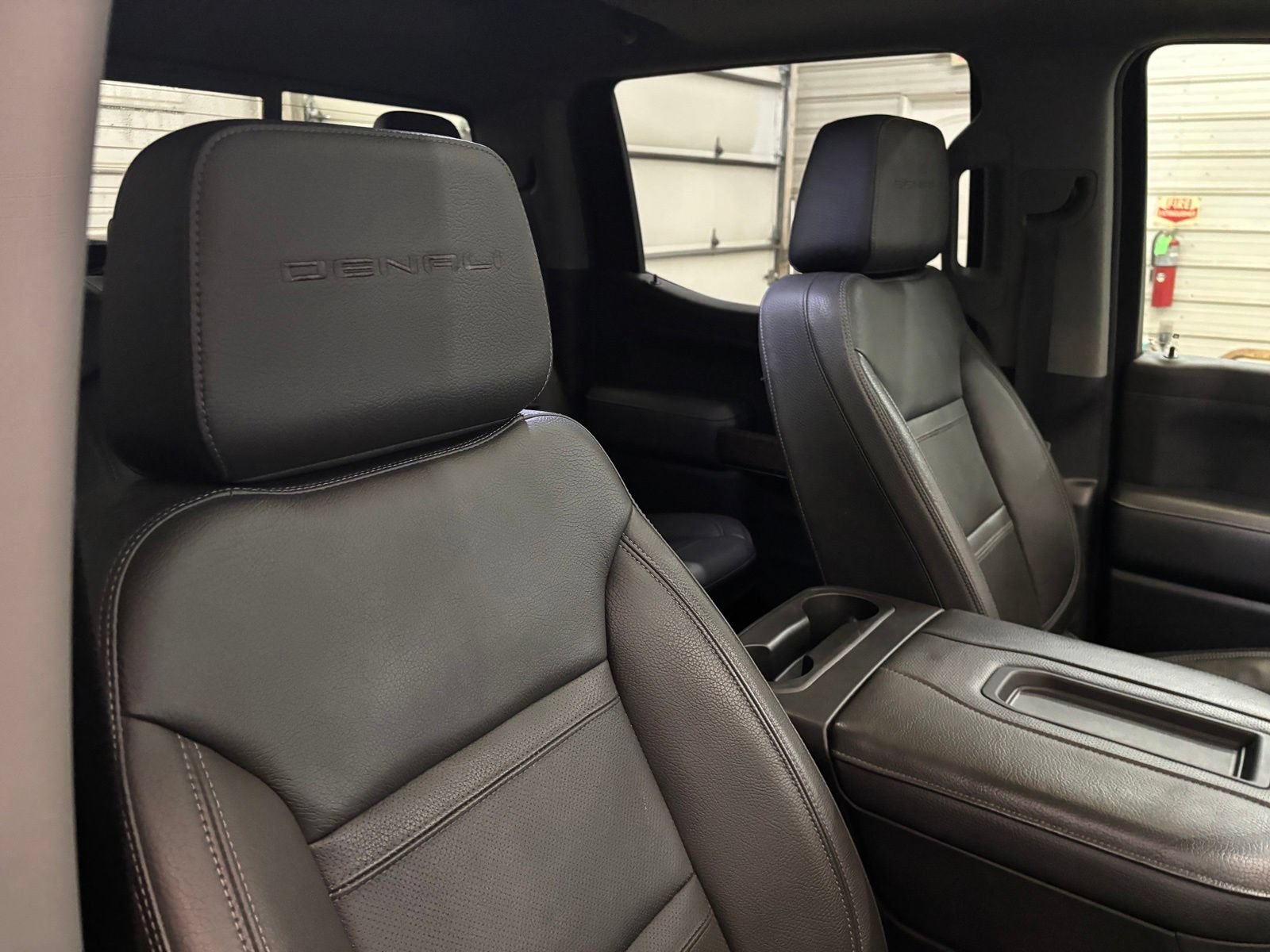 Used 2021 GMC Sierra 1500 Denali w/ Denali Ultimate Package AWD/4WD image 27