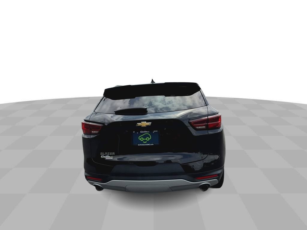 Used 2023 Chevrolet Blazer LT image 8