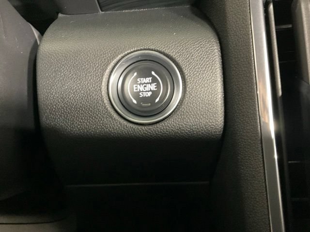 Used 2025 GMC Acadia Elevation w/ Elevation Premium Package FWD image 17