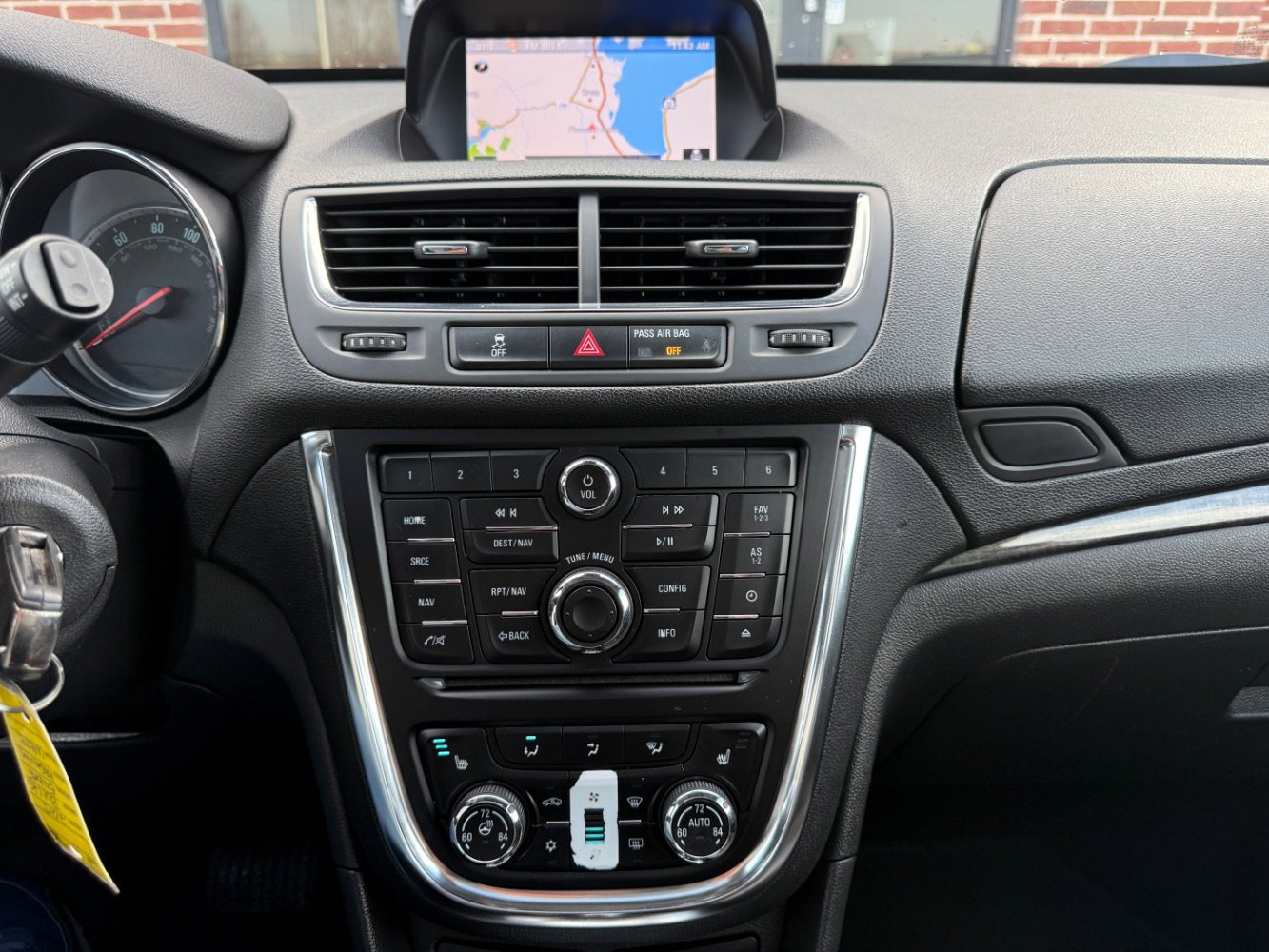 Used 2015 Buick Encore Premium image 17