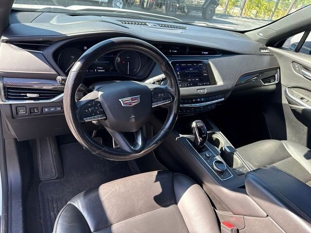 Used 2022 Cadillac XT4 Sport image 10