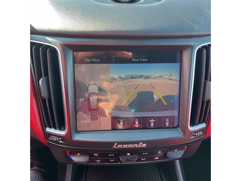 Used 2019 Maserati Levante GranLusso image 30